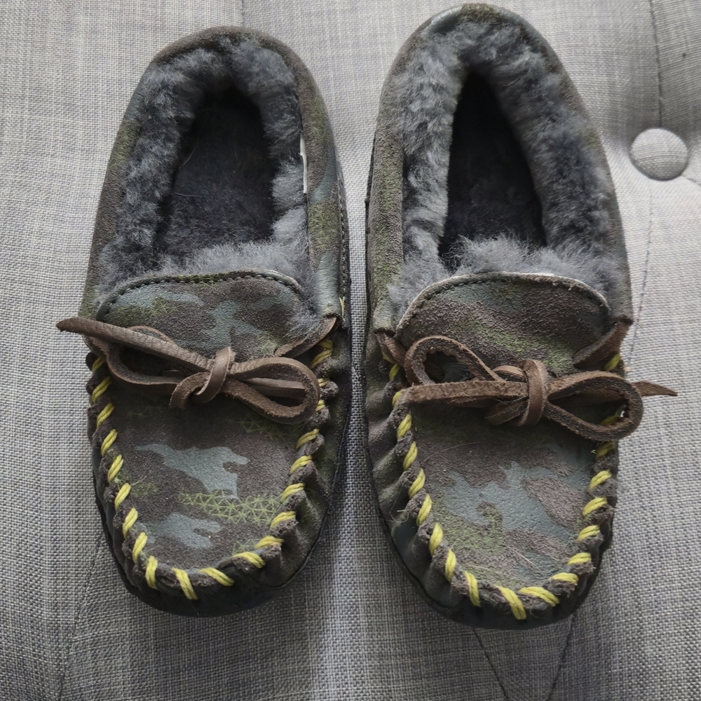 Camouflage Moccasin Slippers with Fur Lining